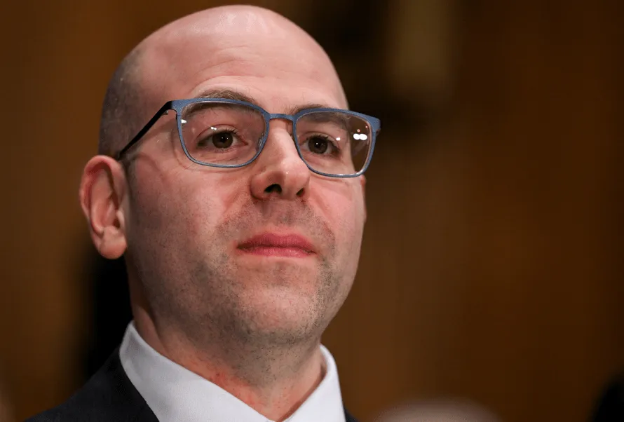 Miran diz que riscos do conflito com o Irã não são motivo para adiar cortes nos juros