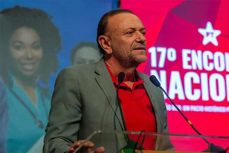 PT apresenta à eleição de SP o ministro mais ‘exitoso’ do governo Lula