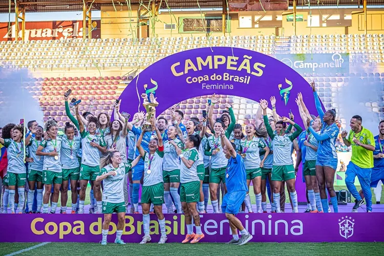 Palmeiras aproveita venda recorde e vai investir R$ 23 milhões em CT feminino
