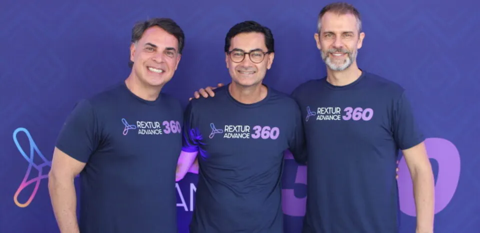 Segundo dia do Connect 2026 combina estratégia, networking e clima de festa em Porto Seguro; veja fotos