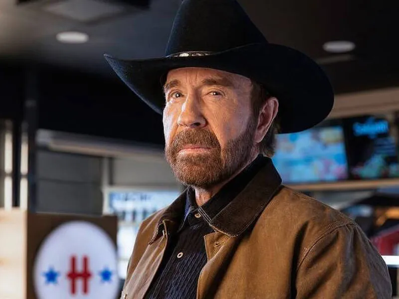 Stallone, Van Damme e outros famosos prestam homenagens a Chuck Norris