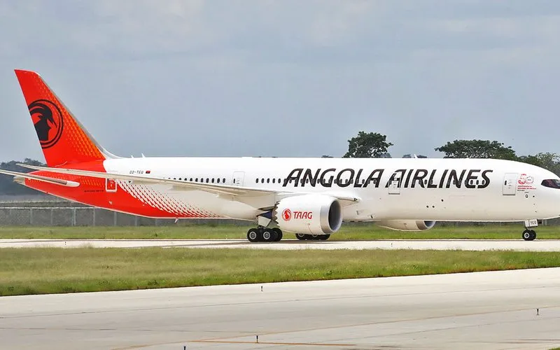 TAAG retoma Premium Economy em voos entre África e Brasil