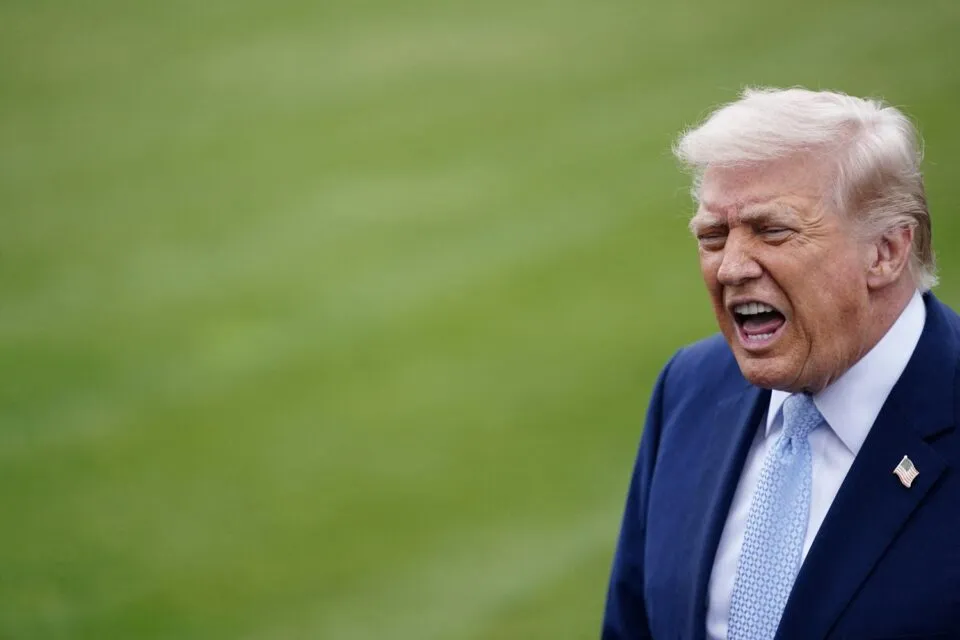 Trump ameaça atacar usinas elétricas do Irã se país não abrir Estreito de Ormuz