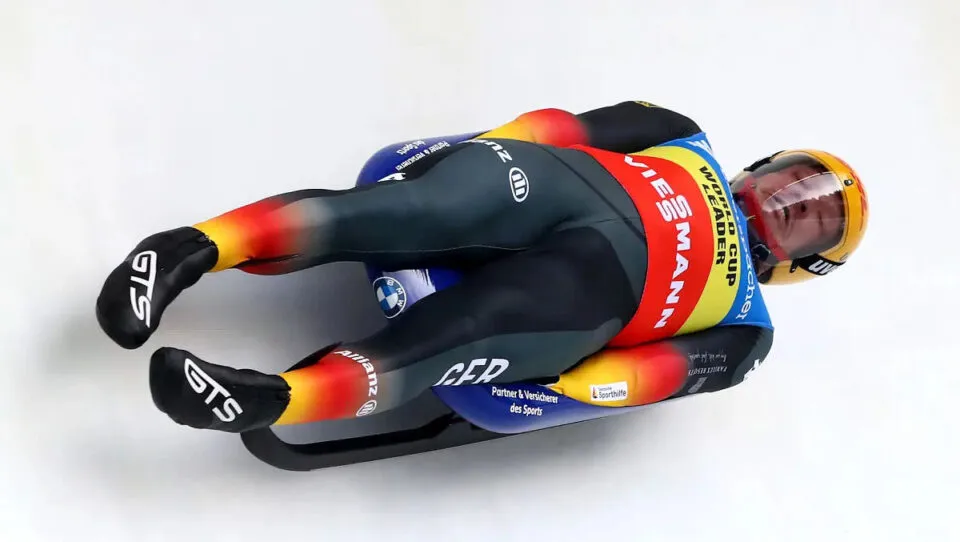 Vdeo em primeira pessoa de uma corrida de luge mostra os desafios do esporte