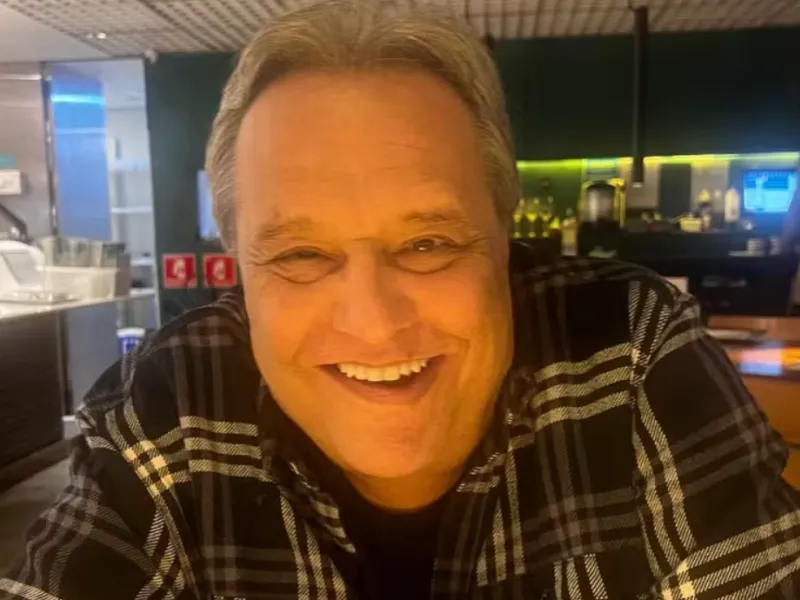 Walcyr Carrasco, Milton Nascimento e outros artistas lamentam a morte de Dennis Carvalho