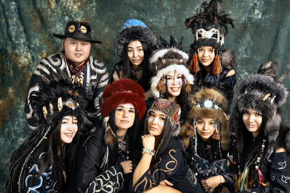 A mistureba deste grupo siberiano tremendamente envolvente