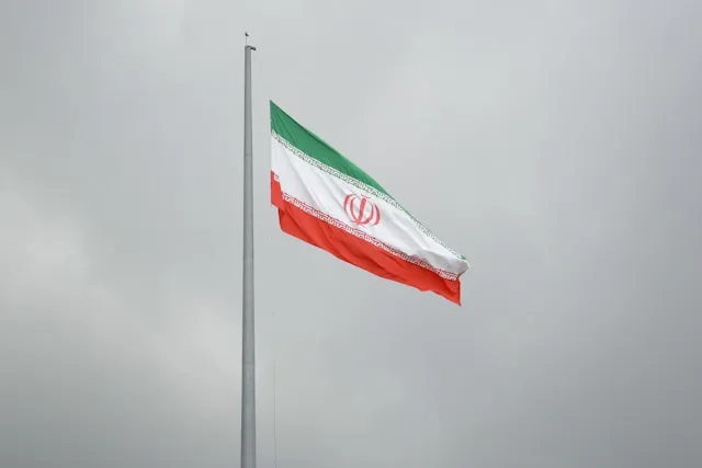 Autoridades do Irã são barradas em aeroporto e devem perder reunião da Fifa