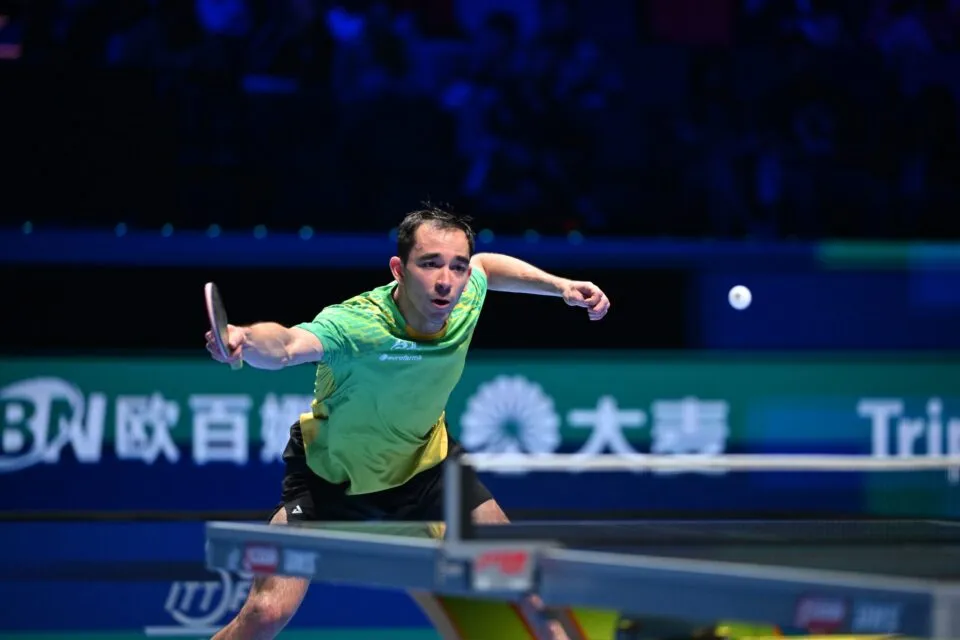 Calderano perde na semifinal da Copa do Mundo do tênis de mesa e fica com o bronze