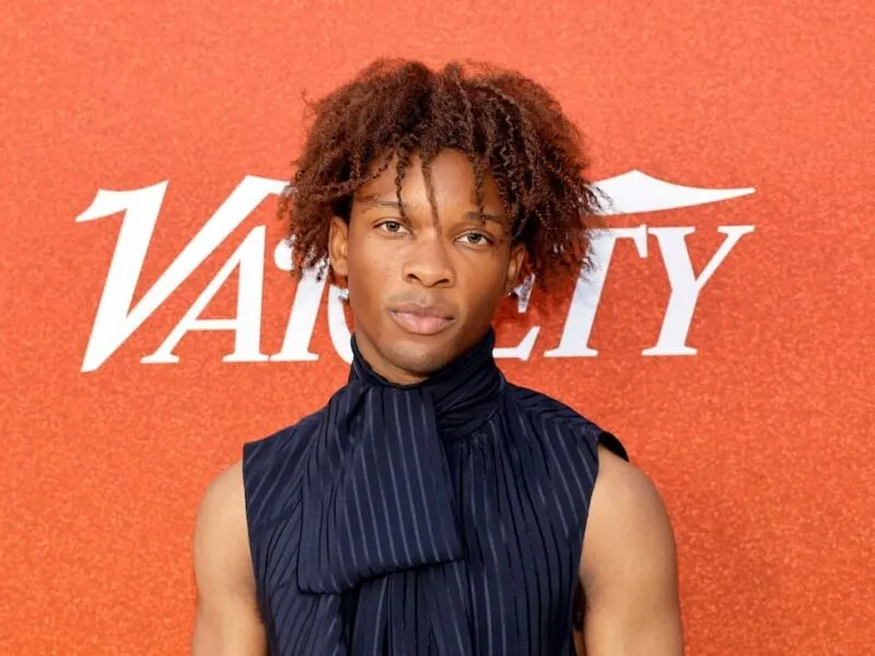 Cantor D4vd esquartejou adolescente com uma serra, afirma promotoria de Los Angeles