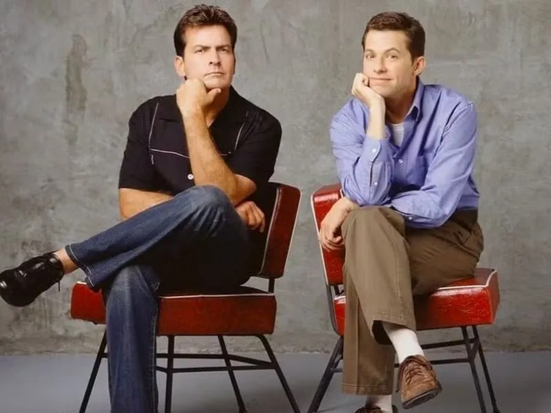 Charlie Sheen explica por que não fala com Jon Cryer, de “Two And A Half Men”, há tantos anos