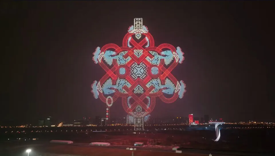 China bate recorde mundial com 22.580 drones em espetacular show areo