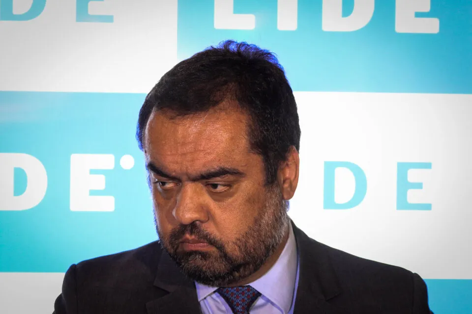 Cláudio Castro diz que não irá depor à CPI do Crime Organizado por ‘lombalgia aguda’