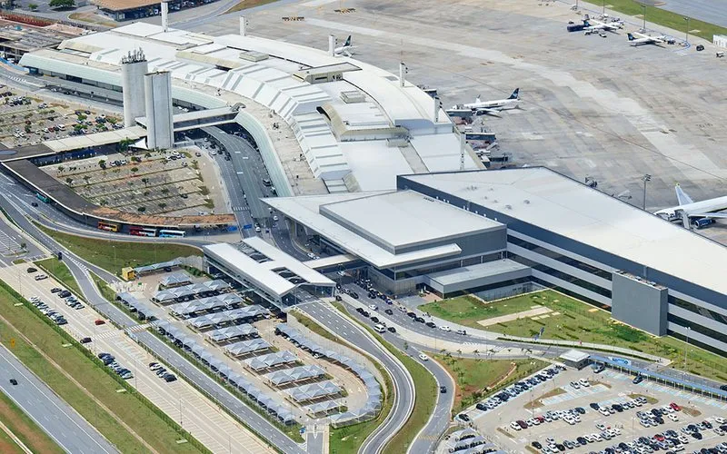 Confins na vanguarda da aviação verde