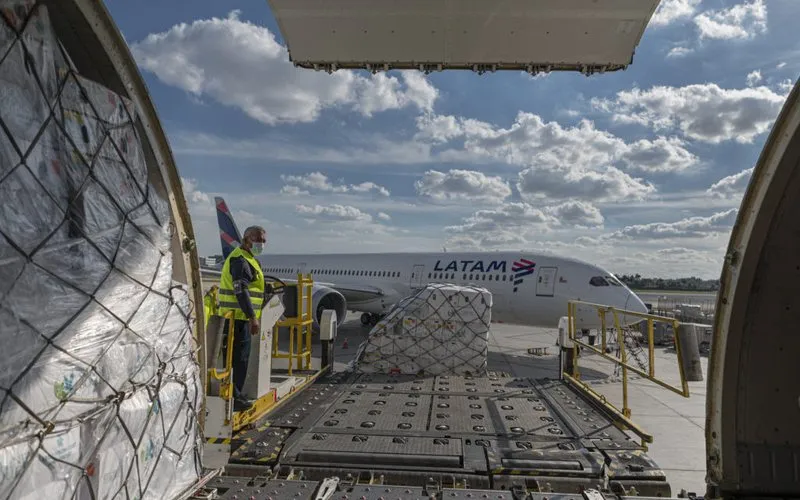 Conflito no Oriente Médio impacta transporte aéreo de cargas em março