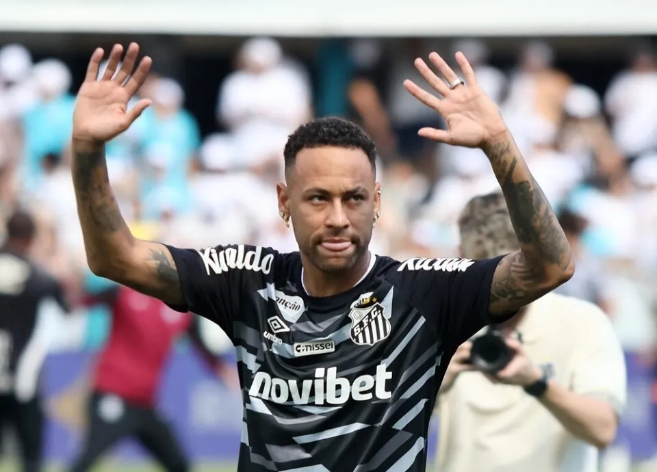 “Efeito Neymar” faz Santos ampliar receitas e arrecadar quase R$ 700 milhões em 2025