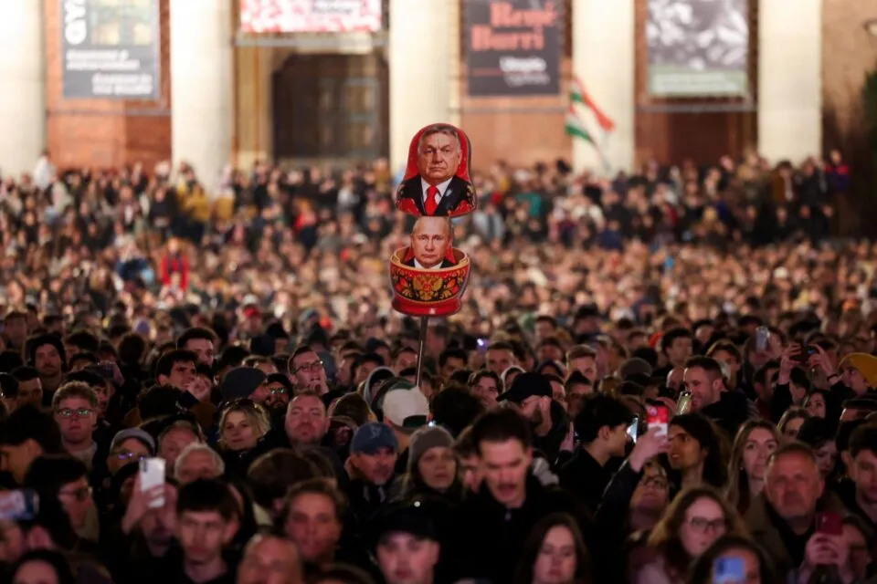 Eleição na Hungria testa hegemonia de 16 anos de Viktor Orbán