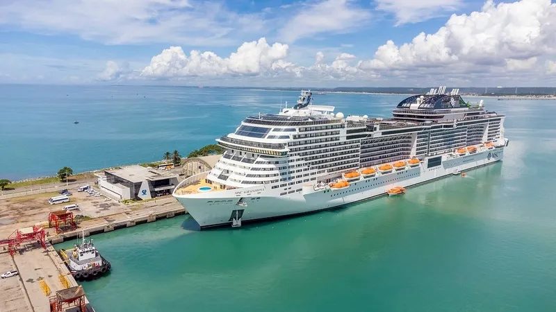 Embratur aposta em cruzeiros e leva destinos à Seatrade 2026