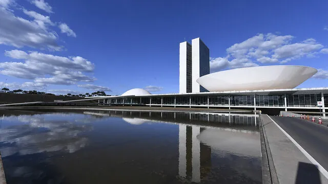 Escala 6×1 mobiliza setor hoteleiro e avança no debate em Brasília