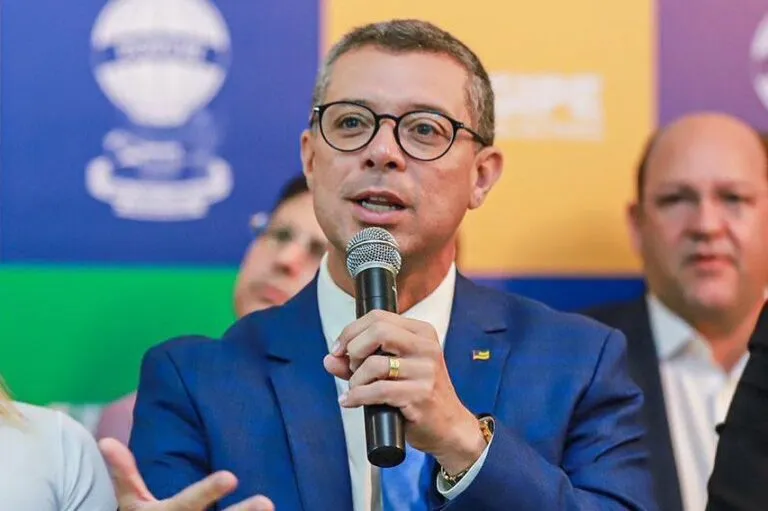 Fábio Mitidieri lidera com mais de 40% das intenções de voto, aponta pesquisa