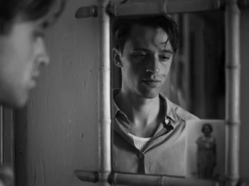 François Ozon leva “O estrangeiro” para as telas e encara o peso de um clássico