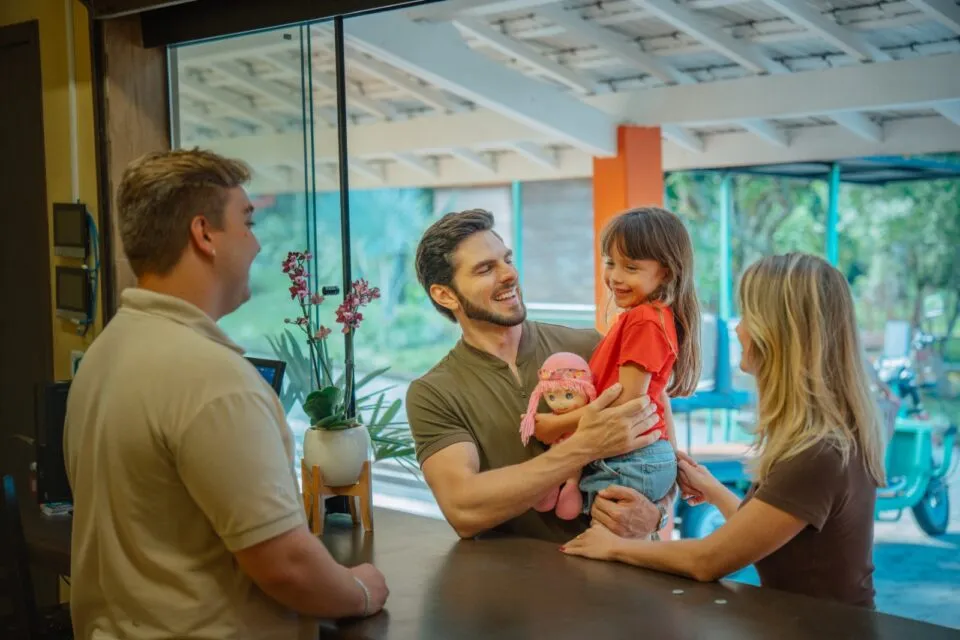 Hotelaria Brasil digitaliza registro de hóspedes e acelera transformação tecnológica na rede