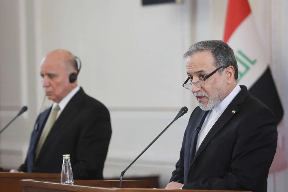 Irã conversa com representante do Iraque em aproximação contra EUA e Israel