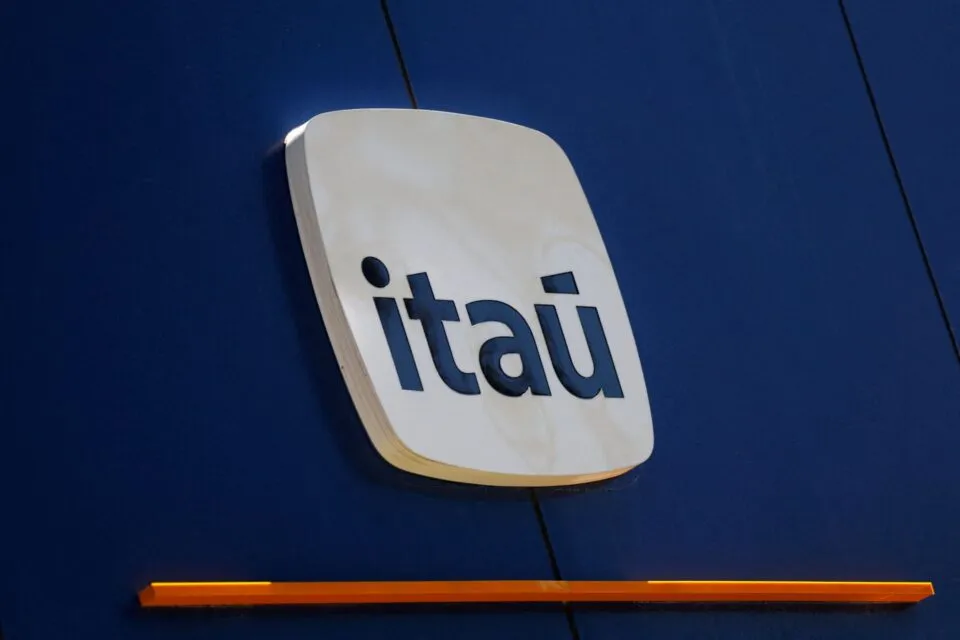 Itaú (ITUB4) reage após semanas de queda; tendência muda?