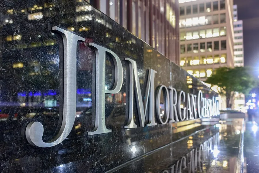 JPMorgan supera projeção ao elevar lucro a US$ 16,5 bi, mas despesas sobem; ação cai