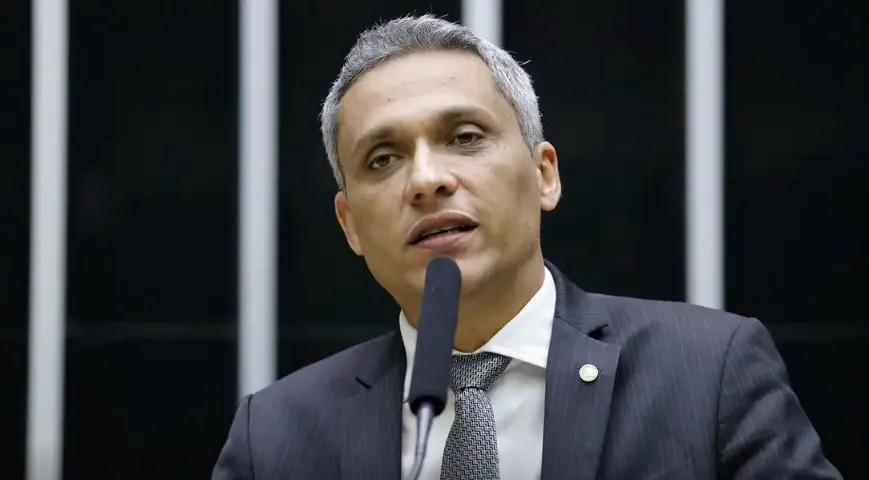 Jorge Messias chega ao Senado para sabatina na CCJ da Casa