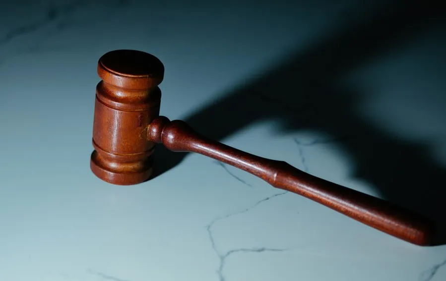 Justiça condena empresa por piadas sobre peso e fixa indenização