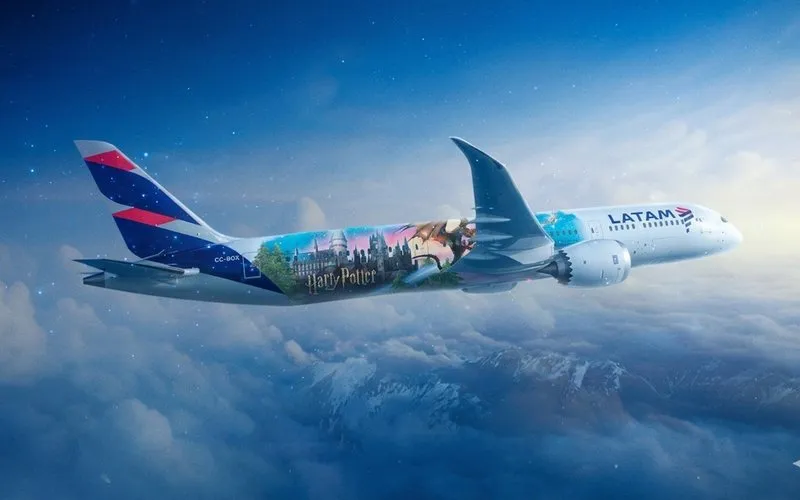 Latam lança voo internacional inspirado em Harry Potter