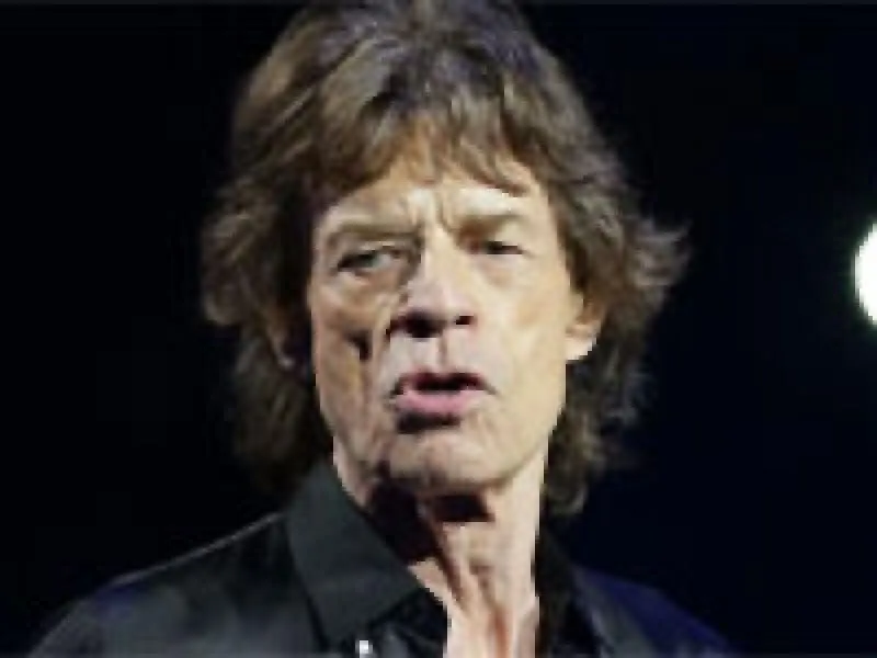 Mick Jagger quase morreu após overdose em 1976, diz nova biografia