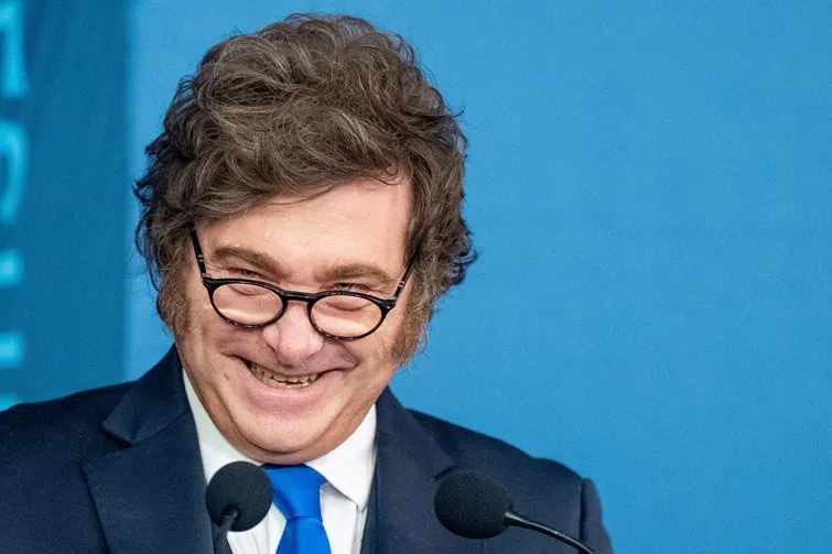 Milei promete enviar reforma eleitoral ao Congresso nesta quarta-feira