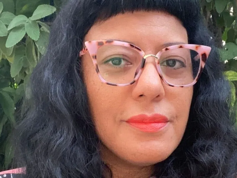 ‘Não Inviabilize’, de Déia Freitas, é o único podcast brasileiro entre os mais ouvidos no Spotify