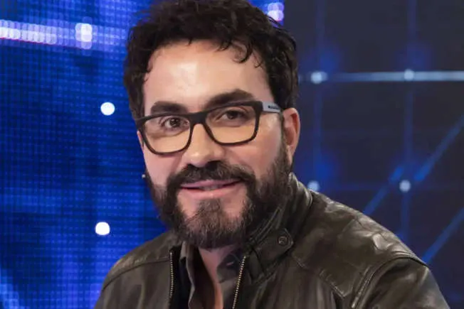 Padre Fábio de Melo processa Latam e Delta