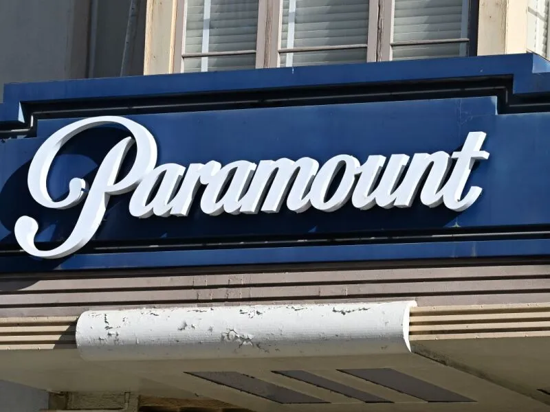 Paramount negocia US$ 24 bi com fundos árabes para viabilizar proposta pela Warner, diz jornal