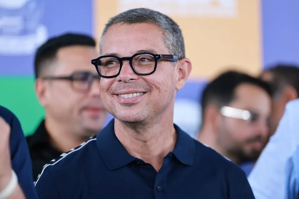 Pesquisa aponta aprovação de 56% para gestão de Fábio Mitidieri em Sergipe