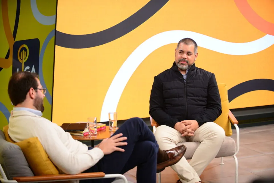 Professor Mira analisa Selic e cenário global em novo episódio do Liga de FIIs