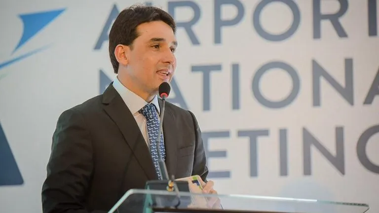 Silvio Costa Filho deixa MPor; Tomé Barros é novo ministro a partir de 1° de abril