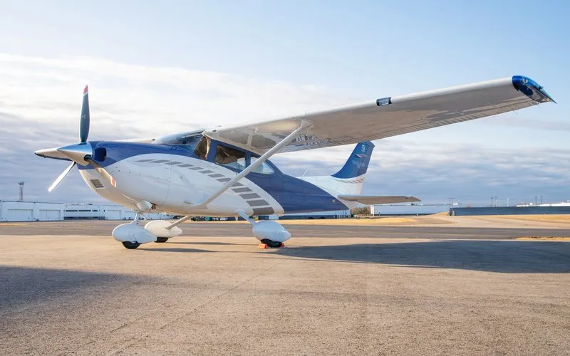 Textron atualiza linha dos Cessna a pistão
