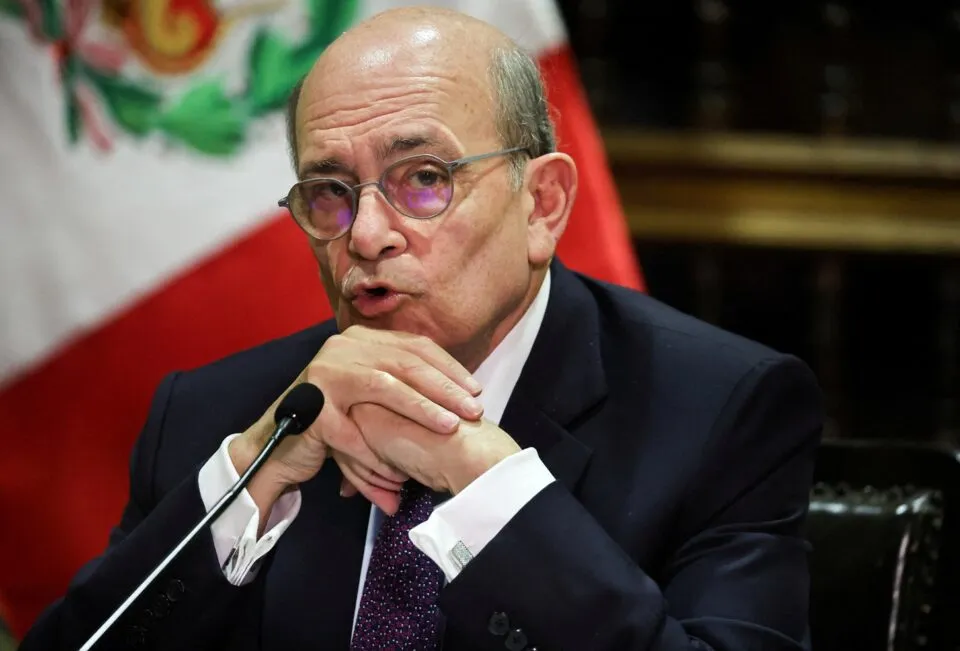 ministros acusam presidente de mentir sobre compra de caças F-16