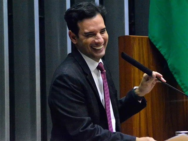 quem é o deputado escolhido para relatar a PEC na Câmara