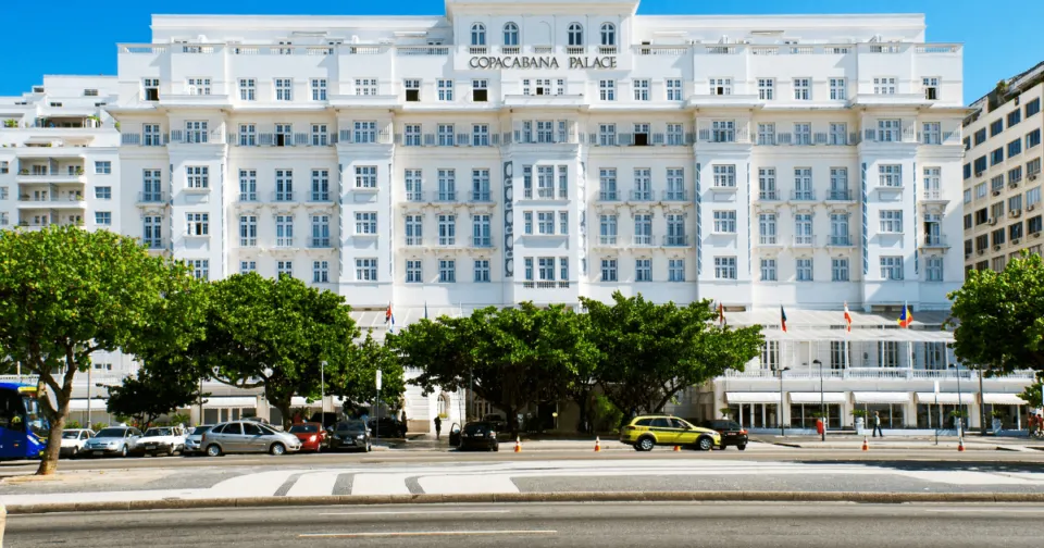 12 destinos pelo mundo frequentados por famosos e bilionários