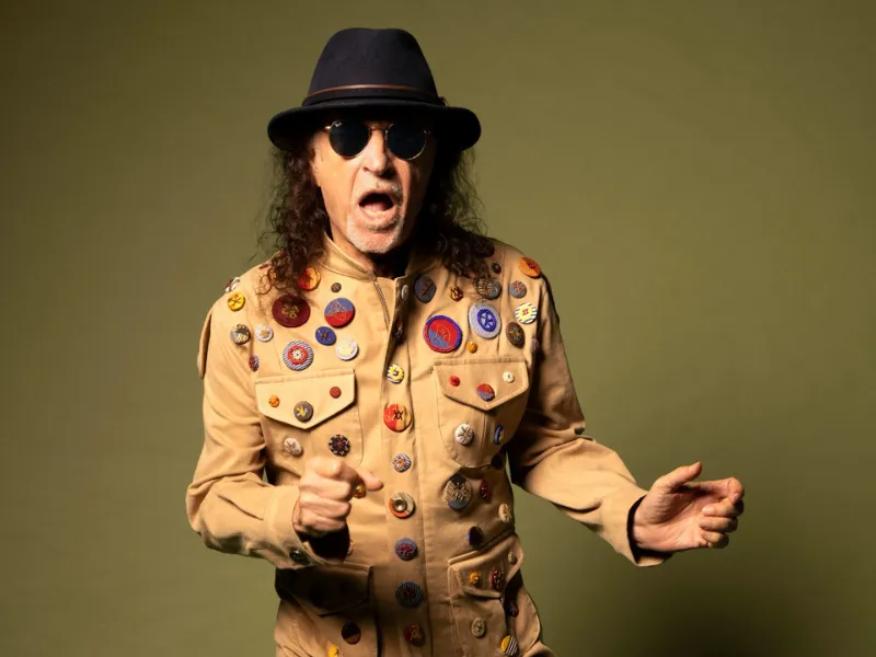 Alceu Valença lança single “Embolada do Tempo”, o primeiro da turnê “80 Girassóis”