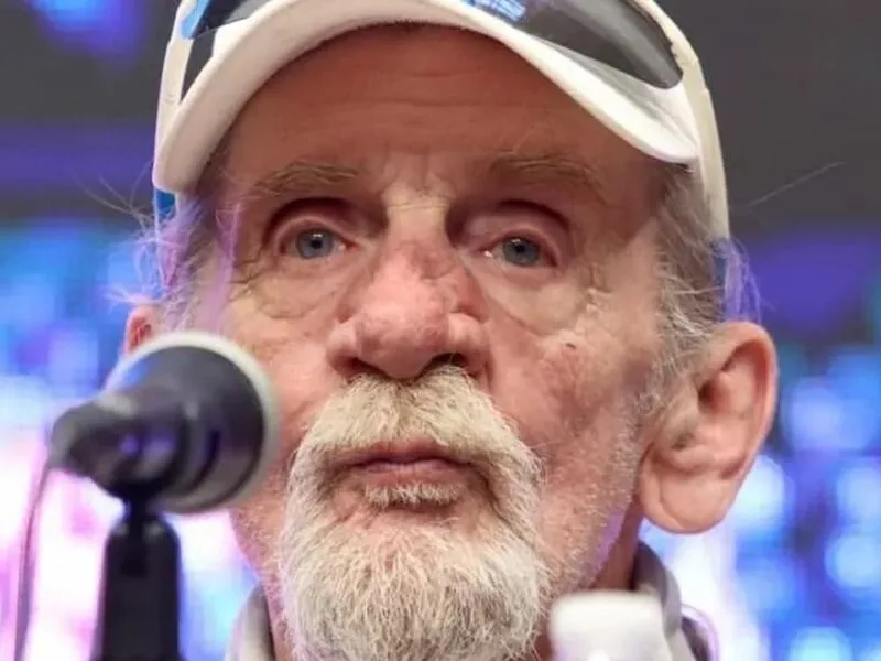 Alex Ligertwood, ex-vocalista da banda de Santana, morre aos 79 anos