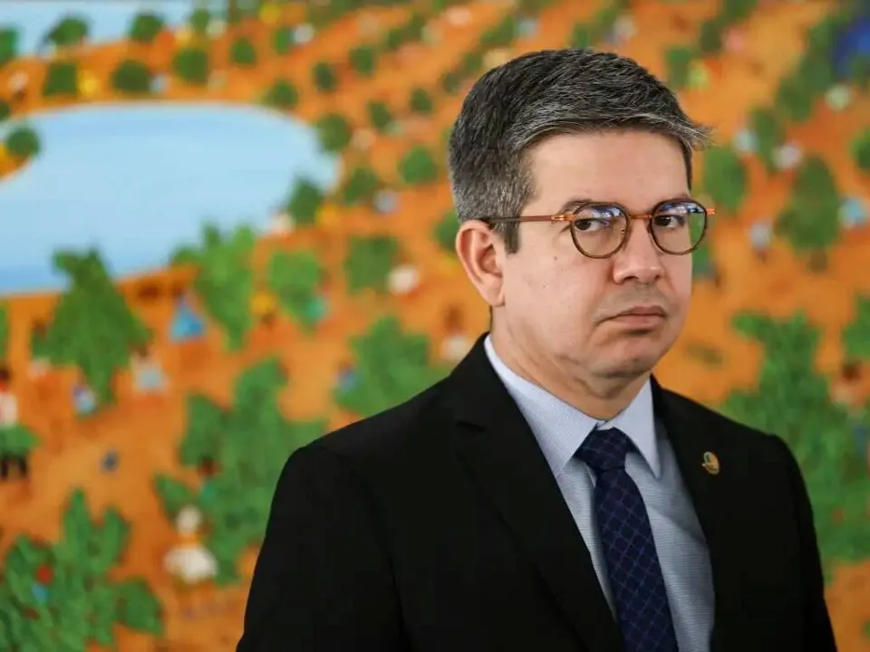 Antecipação das eleições motivou rejeição de Messias pelo Senado, diz Randolfe