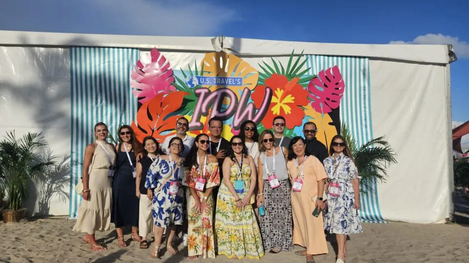 Brasileiros marcam presença na festa de abertura do IPW 2026 em Fort Lauderdale; veja mais fotos