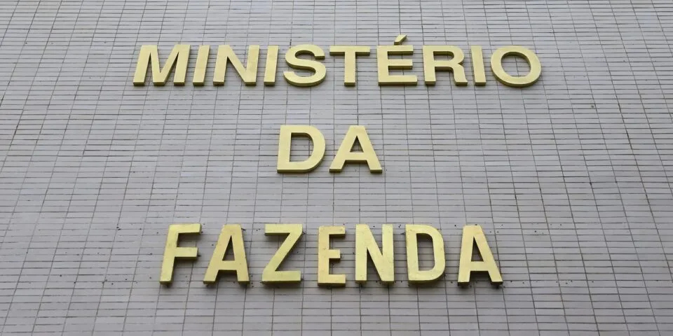 CMN adia bloqueio ambiental no crédito rural para 2027