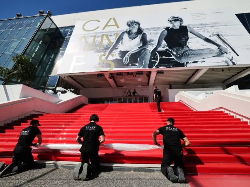 Cannes estende seu tapete vermelho para o maior festival de cinema do mundo