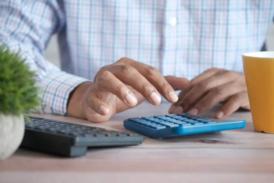Com Selic em 14,50%, quanto R$ 1 milhão rende em CDB, Tesouro e poupança?